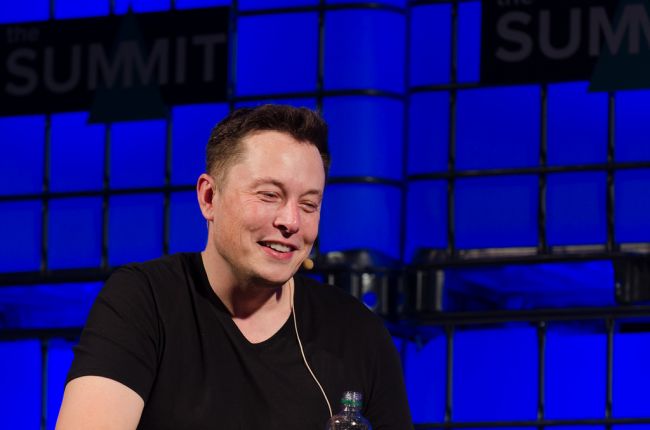 Elon Musk zverejnil plán na kolonizovanie Marsu