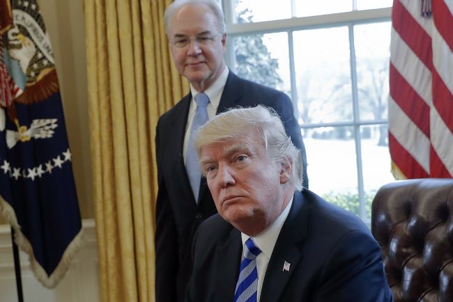 Trumpov minister zdravotníctva podal demisiu, oznámil Biely dom