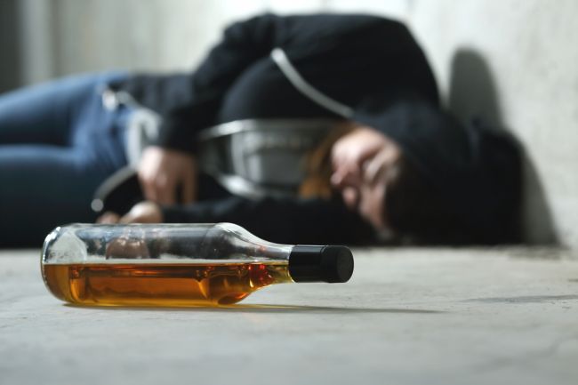 Traja podnapití radikáli sa pobili s mladými migrantmi v Nemecku