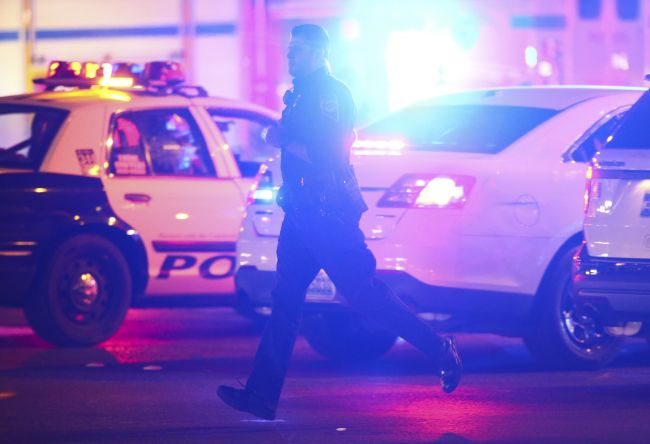 Počet obetí streľby v Las Vegas sa zvýšil na 58 mŕtvych a 515 zranených
