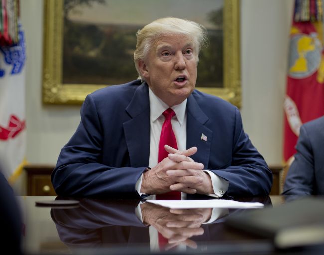Americké médiá: Trump čoskoro oznámi zrušenie jadrovej dohody s Iránom