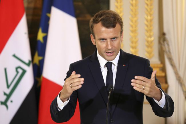 Vláda Francúzska chce umožniť 10.000 utečencom legálne prísť