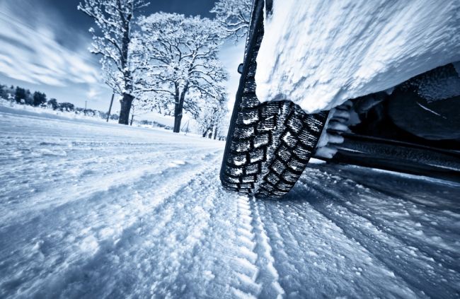 Pripraviť auto na zimu neznamená len vymeniť pneumatiky