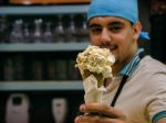 Zmrzlináreň venuje novú príchuť zmrzliny na pomoc sýrskym utečencom