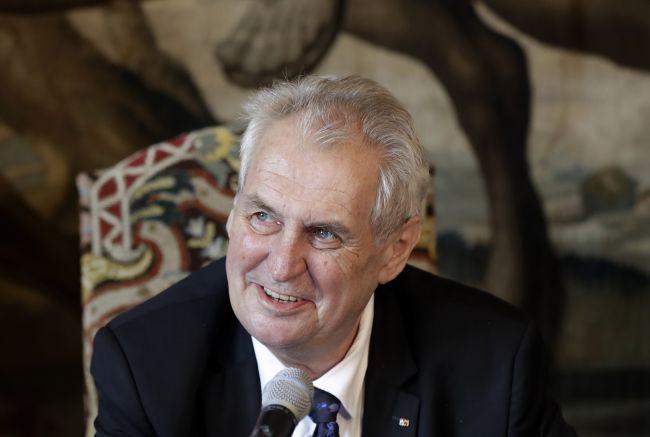 Zeman: Problémy s KĽDR by vyriešilo komando, ktoré by zabilo Kima