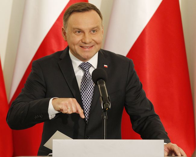 Poľský prezident podpísal zákon o financovaní mimovládnych organizácií