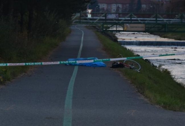 Tragická nehoda: Cyklista pri páde prišiel o život