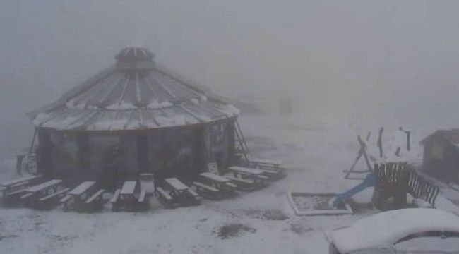 Foto: Prvý sneh dorazil na Slovensko, nasnežilo na niekoľkých miestach
