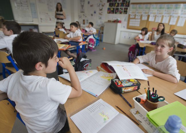 O dĺžke jesenných prázdnin rozhodnú riaditelia škôl, tvrdí ZMOS