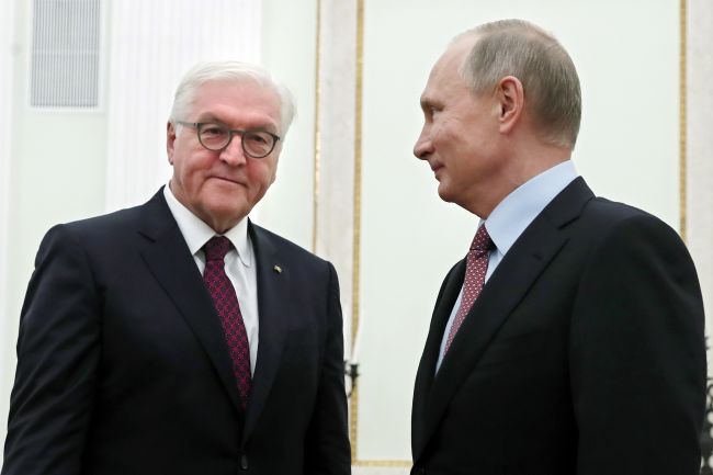 Steinmeier sa v Moskve stretol s Putinom