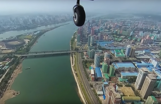 Video: Fotograf získal unikátne video Pchjongjangu. Takto ho ešte nikto nevidel