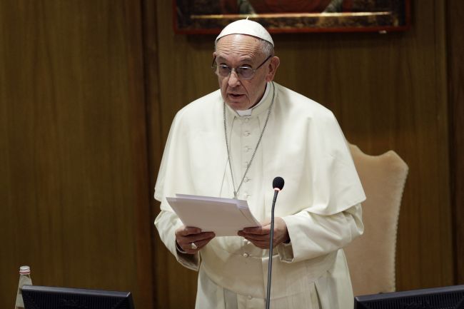 Pápež vyzýval na politický dialóg, odsúdil riešenia populistov
