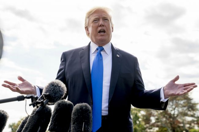 USA: Súd rozhodol proti Trumpovmu zákazu pôsobenia transrodových ľudí v armáde