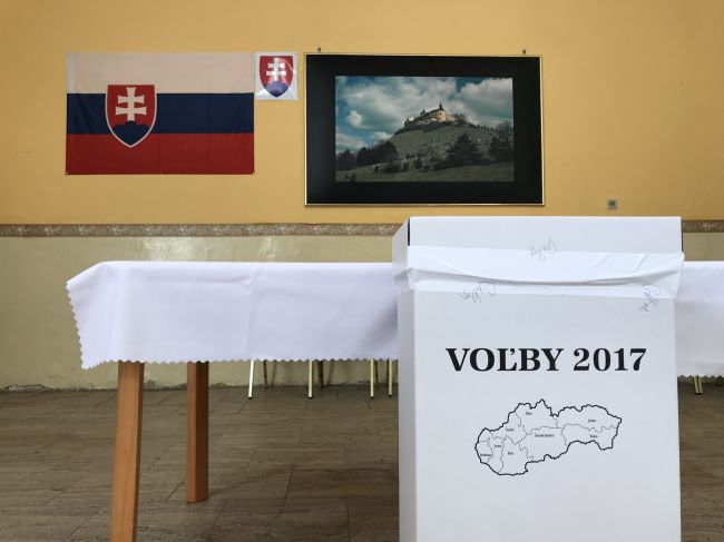 Štátna volebná komisia riešila už desiatky podnetov, na stole má ďalšie