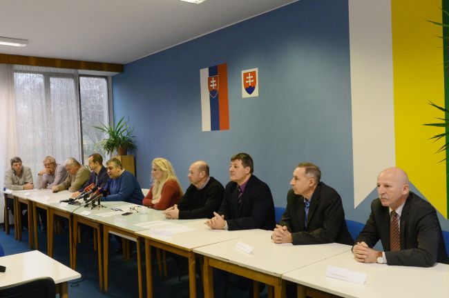 Komunálnych poslancov má po ďalších voľbách ubudnúť, schválila vláda