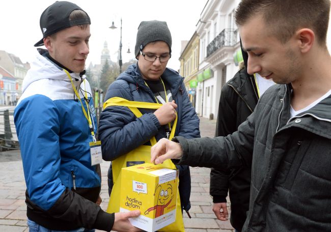 Žlté pokladničky Hodiny deťom dnes zaplavia Slovensko