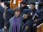 Katalánski poslanci predstúpili pred súd v prípade separatistickej vzbury