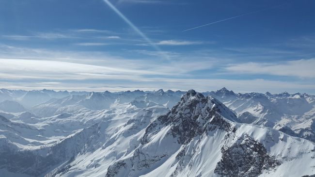 Najbližšie dni môže vo vyšších polohách napadnúť až 50 centimetrov snehu