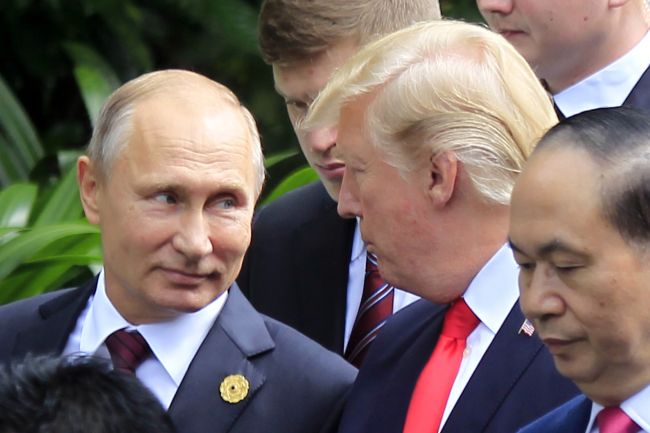 Stretnutie Trumpa s Putinom vo Vietname zmarila nepružnosť Američanov