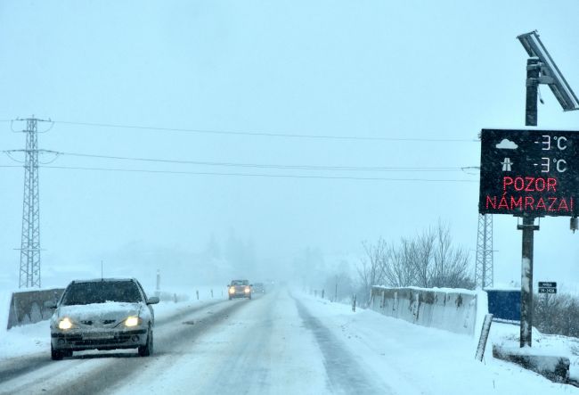 Vodiči, pozor na námrazu na týchto miestach!