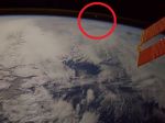 Video: Takto vyzerá meteoroid vo vesmíre. Tieto zábery fascinujú celý svet