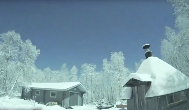 Video: Mužovi sa podarilo zachytiť neuveriteľný okamih. Meteor zmenil noc na deň