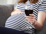 Opitej rodičke sa narodilo dieťa s tromi promile v krvi