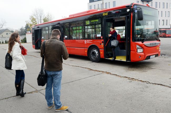 Dopravné spoločnosti pociťujú akútny nedostatok vodičov