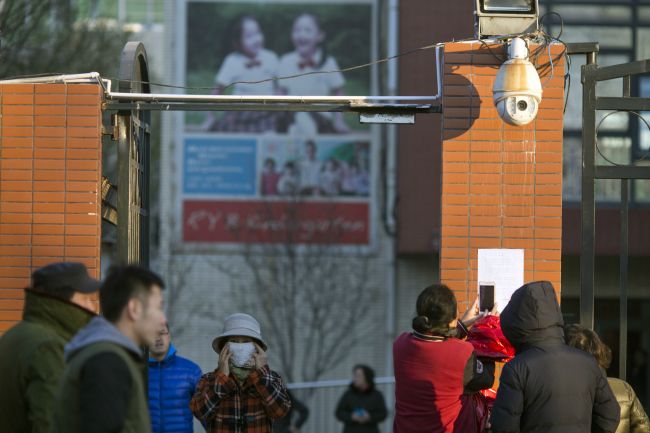 Čína: Rodičia požadujú vysvetlenie obvinení zo zneužívania detí v škôlke