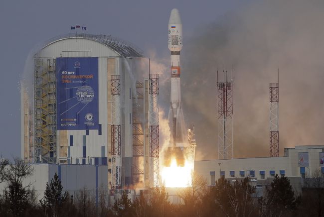 Z ruského kozmodrómu Vostočnyj odštartovala nosná raketa Sojuz s družicou