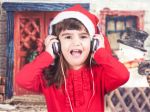 Prestaňte počúvať vianočnú hudbu! Psychologička vám vysvetlí, prečo