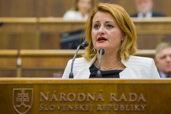 Blahová žiada dopracovať novelu zákona o sociálnoprávnej ochrane detí