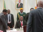 Zimbabwiansky prezident uviedol do úradu nový kabinet so zmenami, aby upokojil ľudí