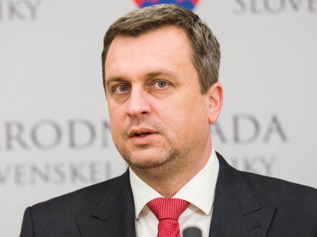 SNS bude mať v prezidentských voľbách vlastného kandidáta