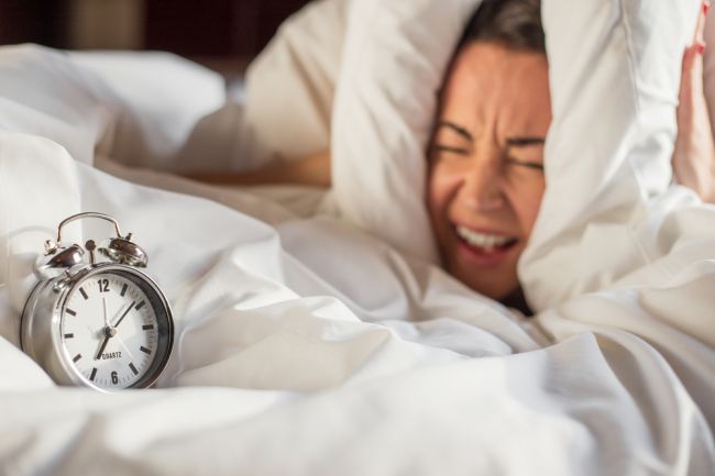 Máte problém s ranným vstávaním? 7 trikov, ktoré v zimných mesiacoch pomôžu najlepšie