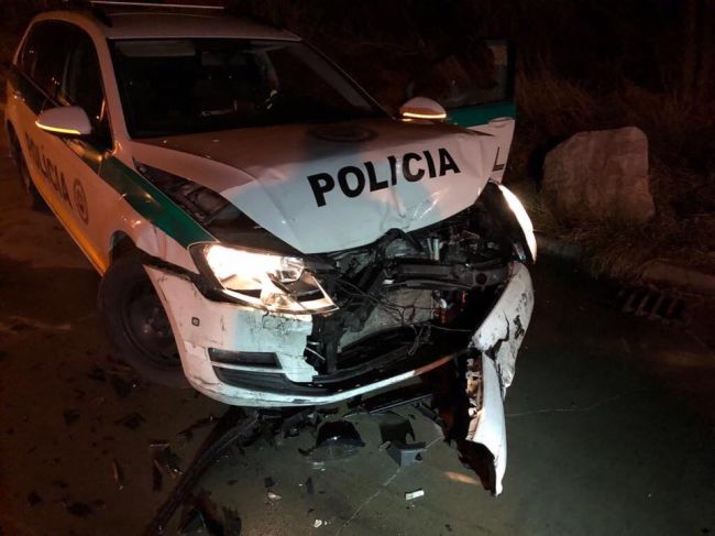Mimoriadna udalosť: Polícia pri zásahu postrelila dvoch mužov, jeden zraneniam podľahol
