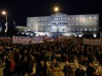 Tisíce penzistov v Grécku protestovali proti znižovaniu dôchodkov