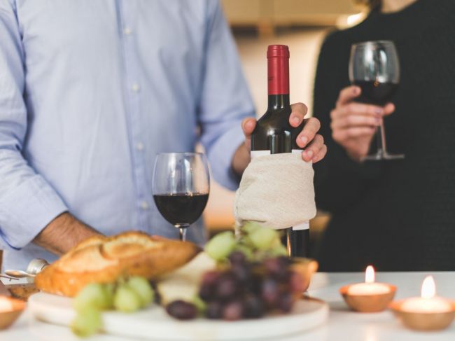 Pijete červené víno pri izbovej teplote? Podľa vinárov robíte veľkú chybu!