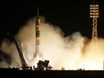 Sojuz priviezol na ISS troch nových kozmonautov