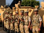 Pri výbuchu nastraženej pozemnej bomby zahynulo na Sinaji šesť vojakov