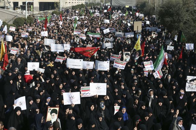 Biely dom vyjadril podporu demonštrantom v Iráne; na zmenu režimu nevyzval