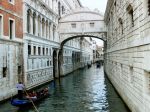 Z Dóžovho paláca v Benátkach odcudzili šperky za tisíce eur