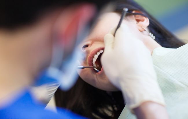 5 vecí, ktoré si váš zubár želá, aby ste ich vedeli, no nikdy vám to nepovie