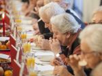 Dôchodcovia zo zahraničia musia Sociálnej poisťovni preukázať žitie