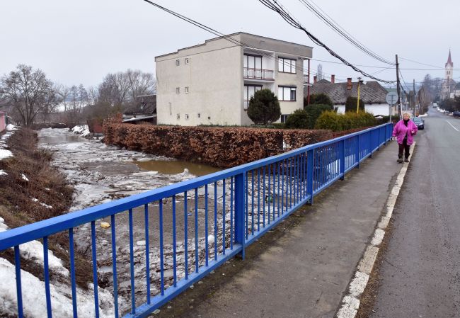 Povodne ohrozujú východ Slovenska, SHMÚ vydal výstrahu