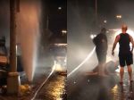 Video: Do hydrantu narazil kamión. Celú ulicu okamžite postihla potopa