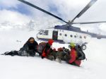 V chladnom počasí uviazla na Prostrednom hrote v Tatrách trojica horolezcov