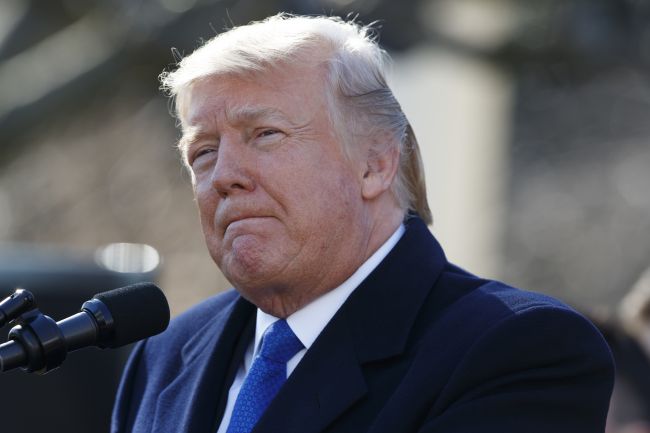 Politológ: Trump na sociálnych sieťach šokuje, protirečí vlastnej administratíve
