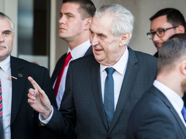 Po sčítaní takmer 28% hlasov viedol Miloš Zeman. Udrží si svoj náskok?