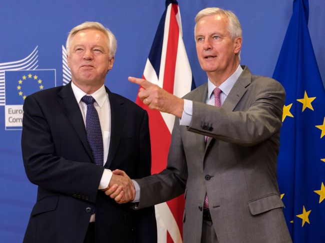 Čoraz viac Britov podporuje myšlienku druhého referenda o brexite